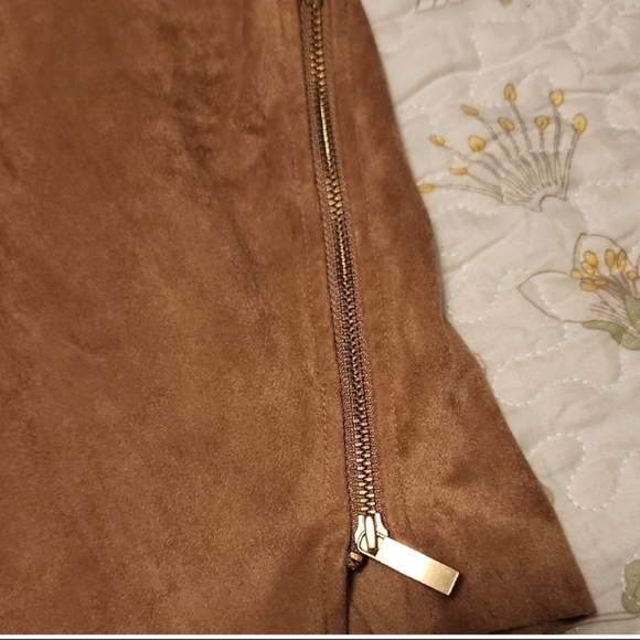 Chico's Luxurious Tan Faux Suede Blazer Jacket Size 1 (Fits Size Medium 8/10) - Picture 4 of 5